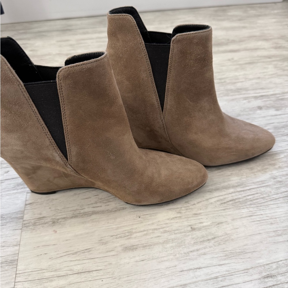 Via Spiga Taupe Suede Wedge Ankle Booties
